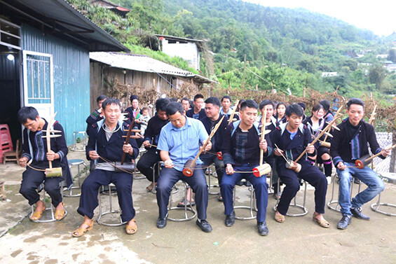 Bảo tồn, phát huy nhạc cụ đàn Nhị của người dân tộc Mông phường Sa Pả