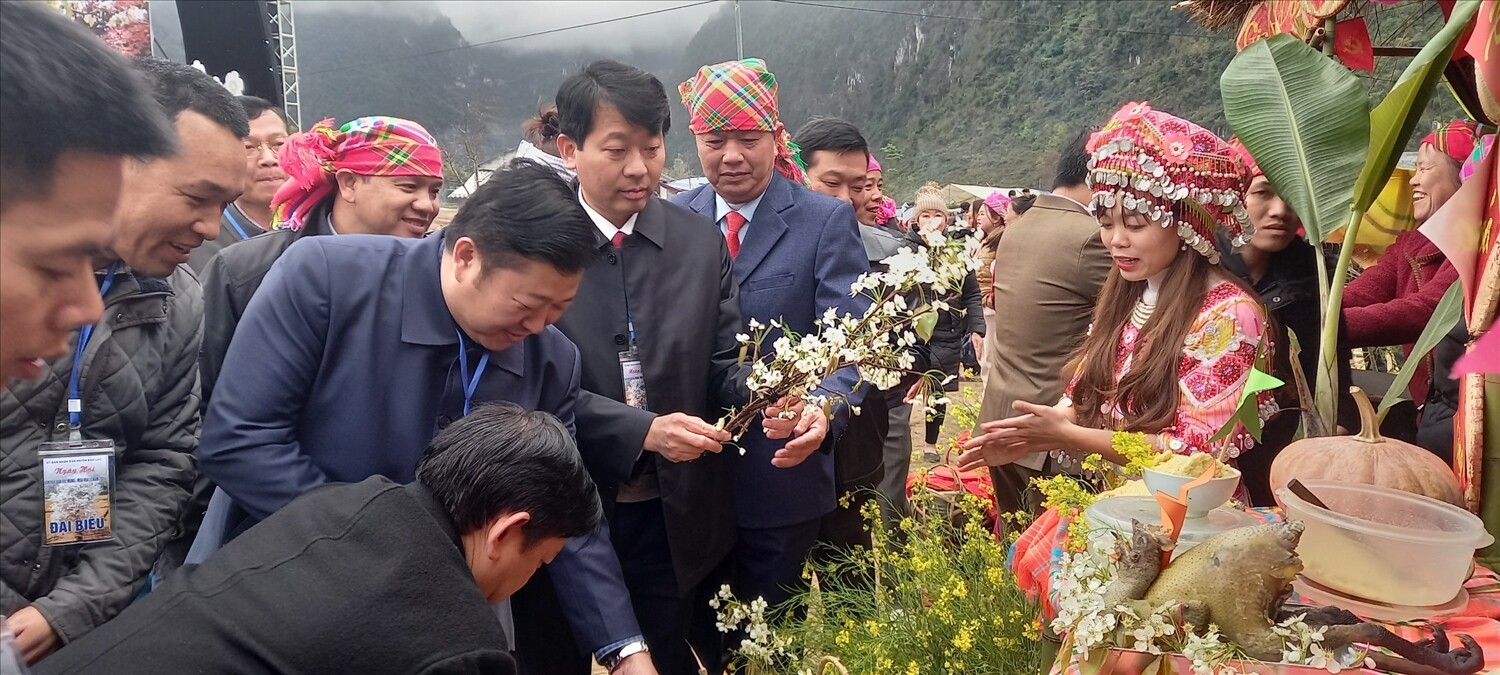 Ngày hội văn hóa dân tộc Mông